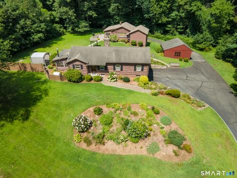6 Meadow Brook Road Newtown CT 06470