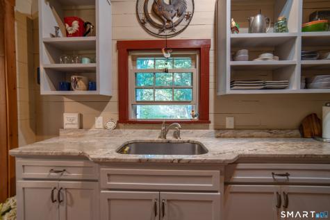 6 Meadow Brook Road Newtown CT 06470