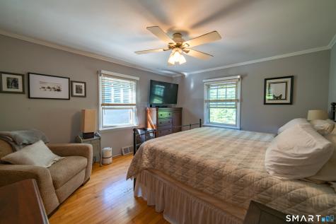 6 Meadow Brook Road Newtown CT 06470