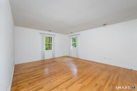 80 Ripton Parish Lane Stratford CT 06614