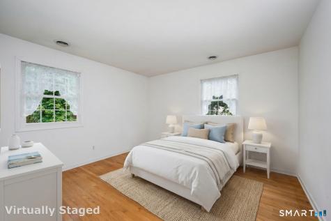 80 Ripton Parish Lane Stratford CT 06614
