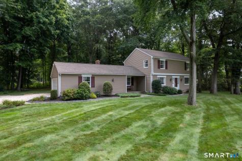 80 Ripton Parish Lane Stratford CT 06614