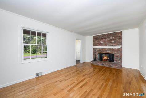 80 Ripton Parish Lane Stratford CT 06614