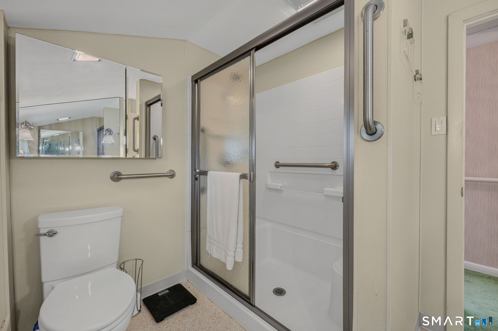 47 Shore Road Waterford CT 06385