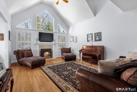 28 Rushbrooke Lane Shelton CT 06484