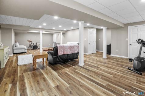 28 Rushbrooke Lane Shelton CT 06484