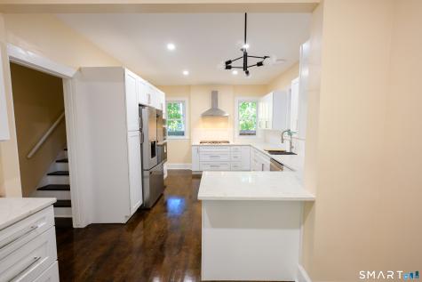 8 Beverly Road West Hartford CT 06119