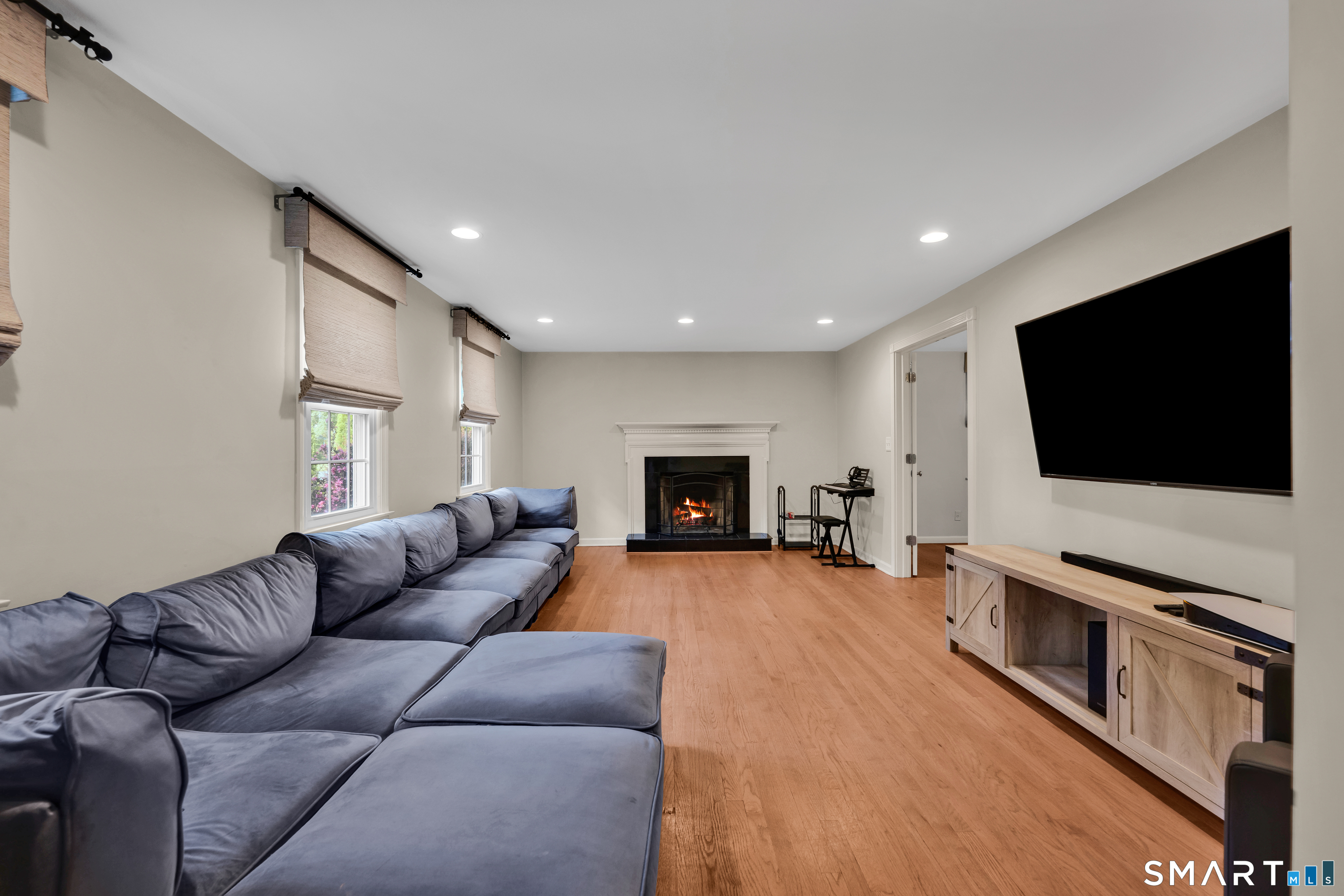 53 Del Prado Drive Bristol CT 06010