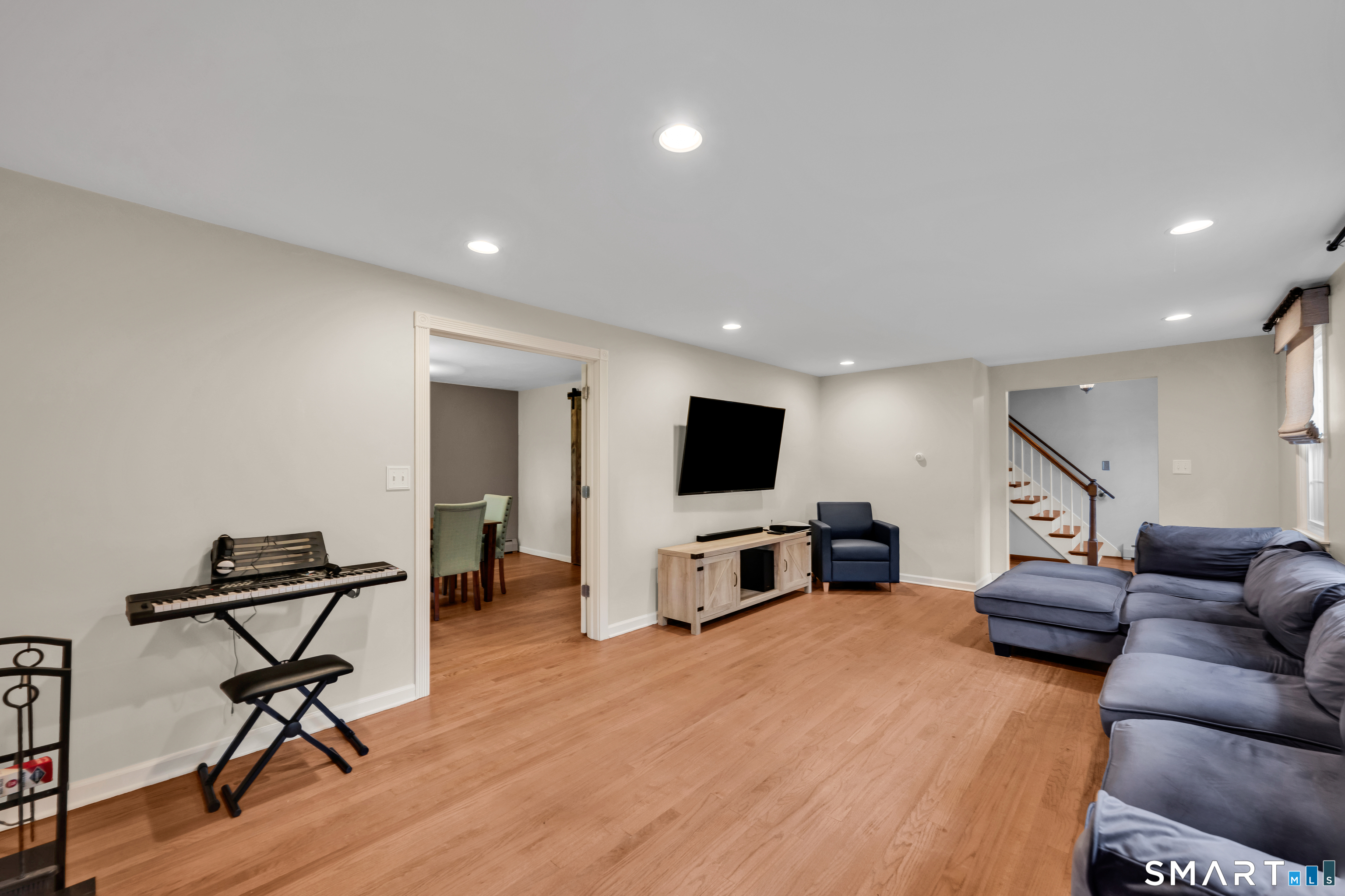 53 Del Prado Drive Bristol CT 06010