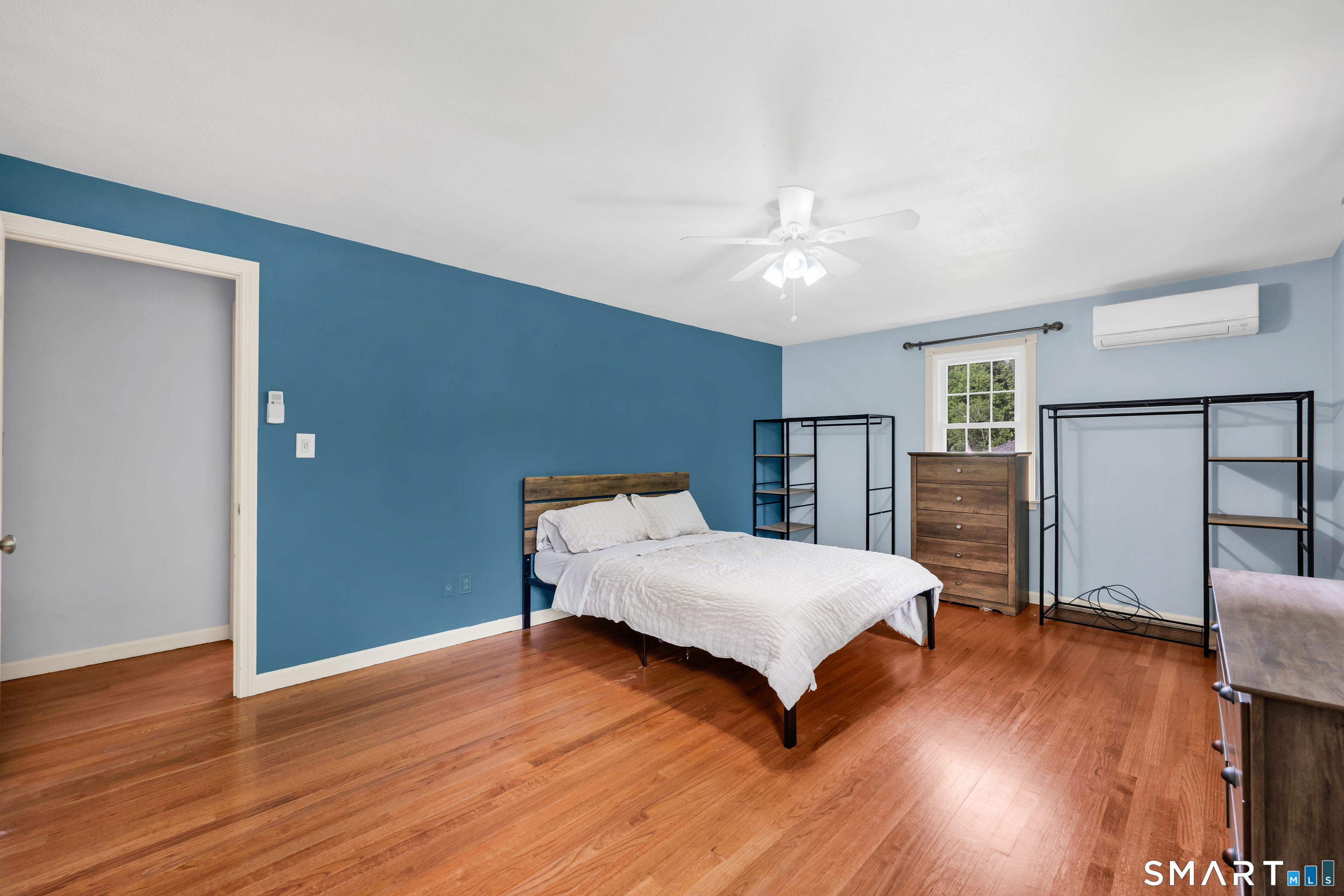53 Del Prado Drive Bristol CT 06010