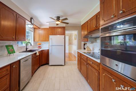 2 Stony Ridge Road Norwich CT 06360