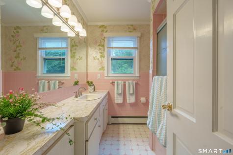 2 Stony Ridge Road Norwich CT 06360