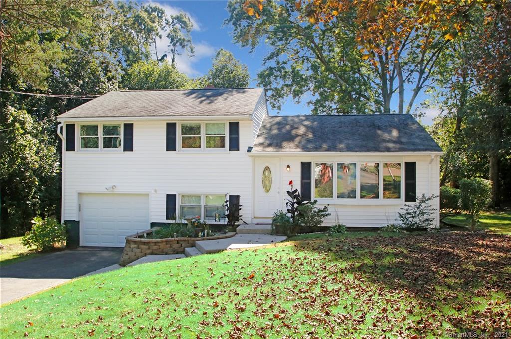 7 Morris Road East Haven CT 06513