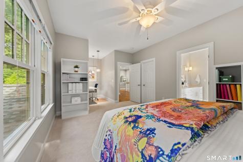 5 Champlains Drive Farmington CT 06032