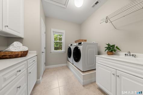 5 Champlains Drive Farmington CT 06032