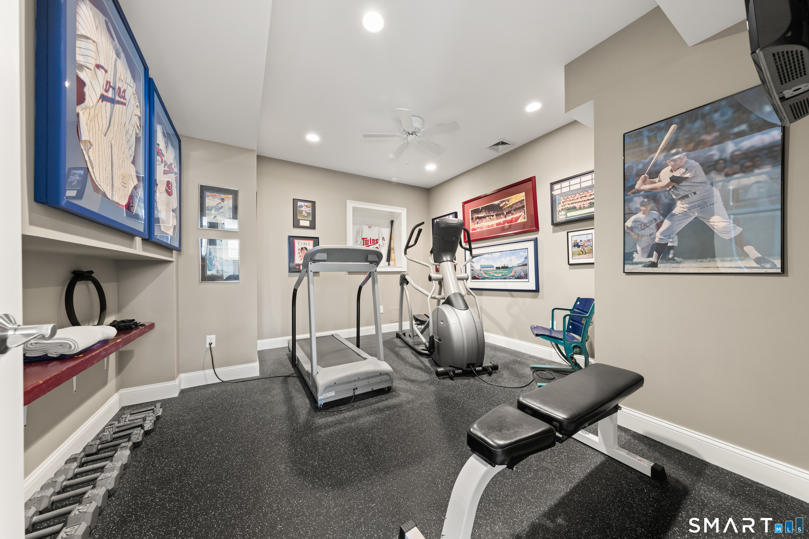 5 Champlains Drive Farmington CT 06032