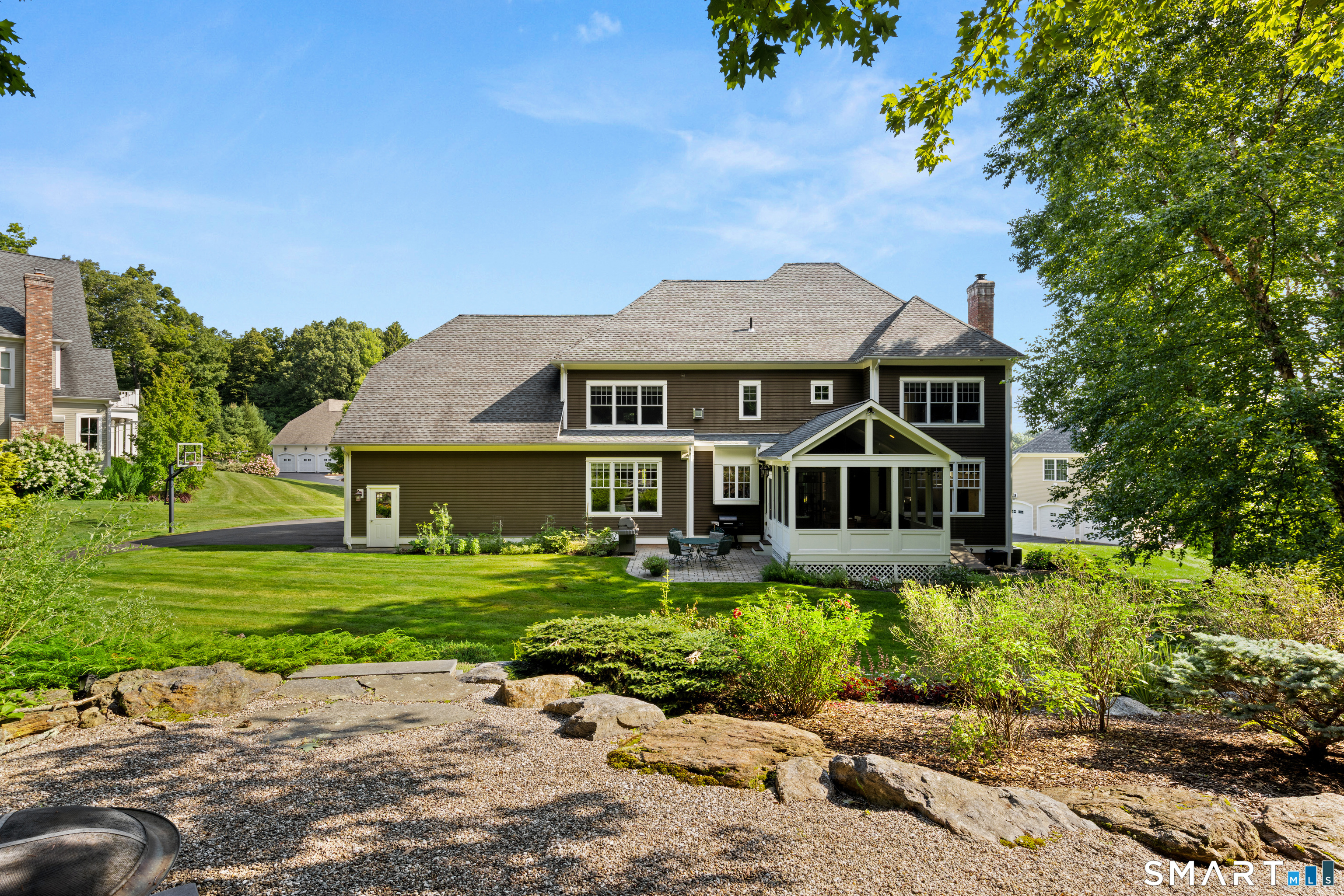 5 Champlains Drive Farmington CT 06032