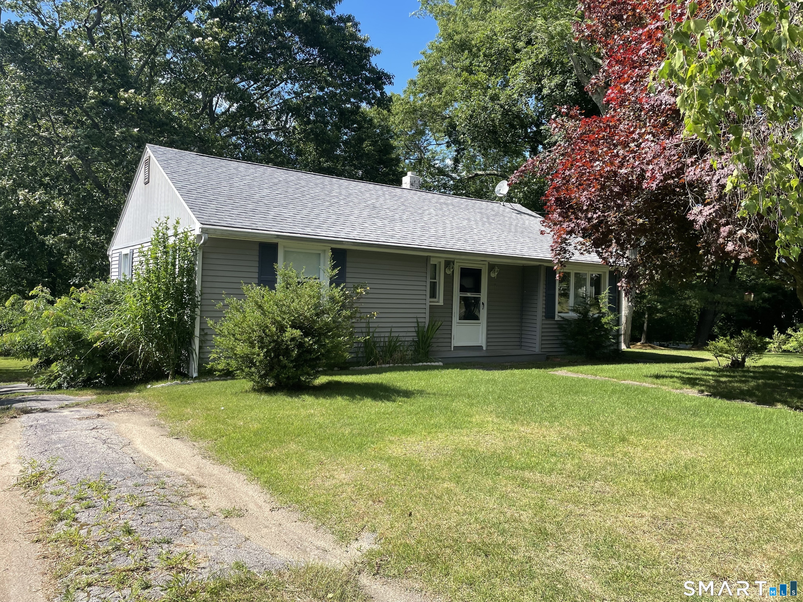 16 Pattagansett Drive East Lyme CT 06333
