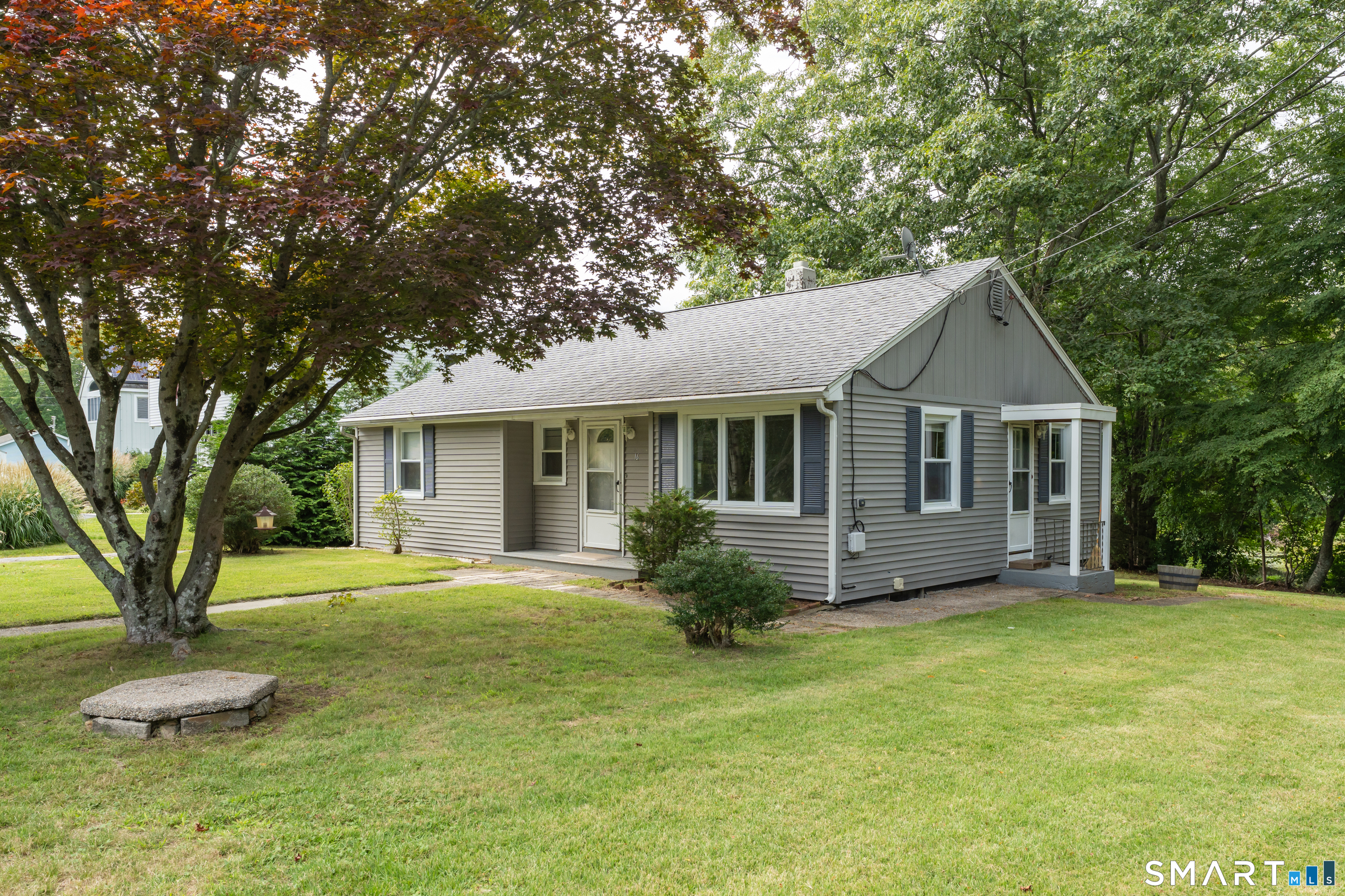 16 Pattagansett Drive East Lyme CT 06333