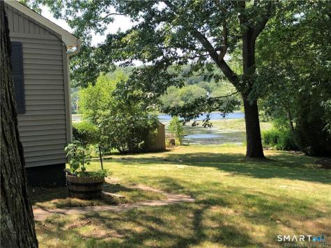 16 Pattagansett Drive East Lyme CT 06333