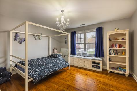 22 Brookfield Road Seymour CT 06483