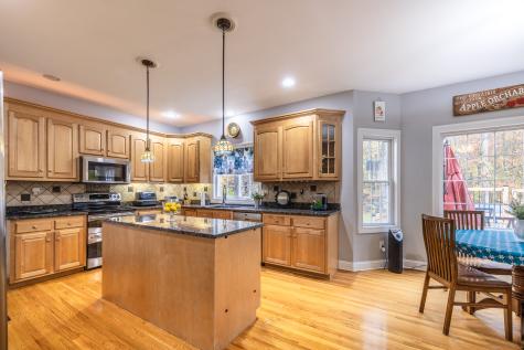 22 Brookfield Road Seymour CT 06483