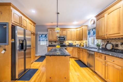 22 Brookfield Road Seymour CT 06483