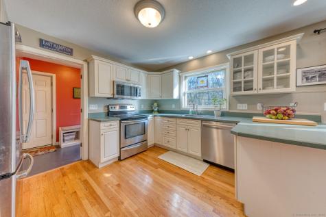 14 Daly Road East Hampton CT 06424