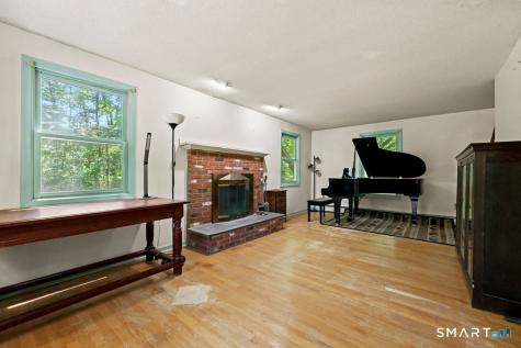 10 Oak Hill Drive Clinton CT 06413