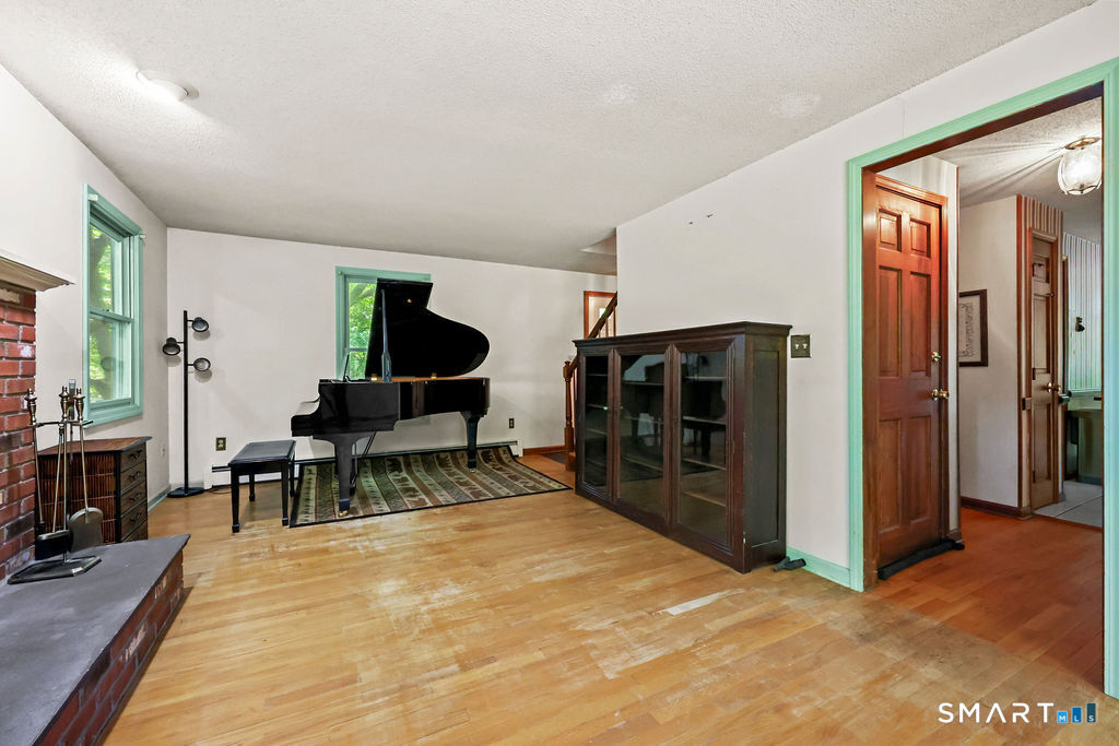 10 Oak Hill Drive Clinton CT 06413