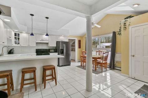 40 Rose Terrace Trumbull CT 06611