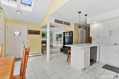 40 Rose Terrace Trumbull CT 06611