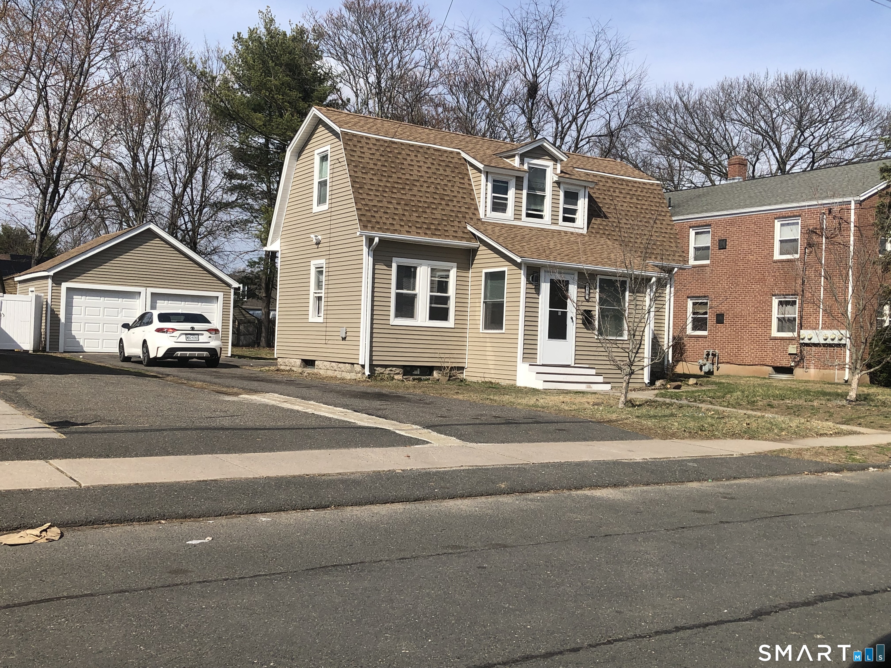176 Sisson Street East Hartford CT 06118
