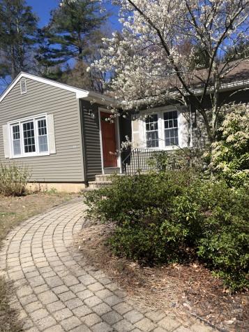 23 Wolcott Road Simsbury CT 06070