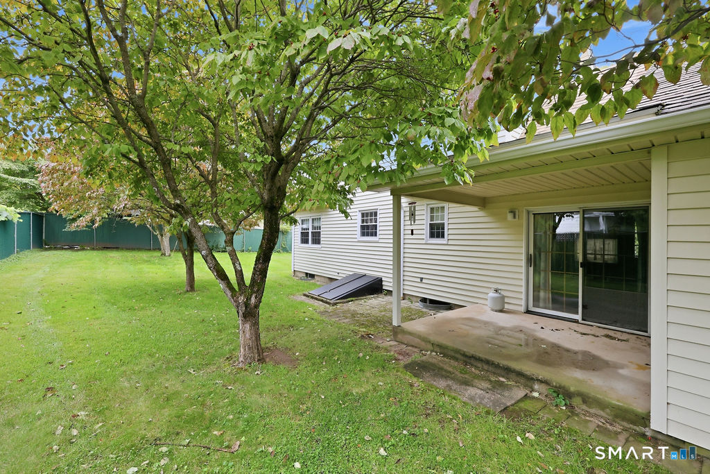 55 Edwards Street Manchester CT 06042