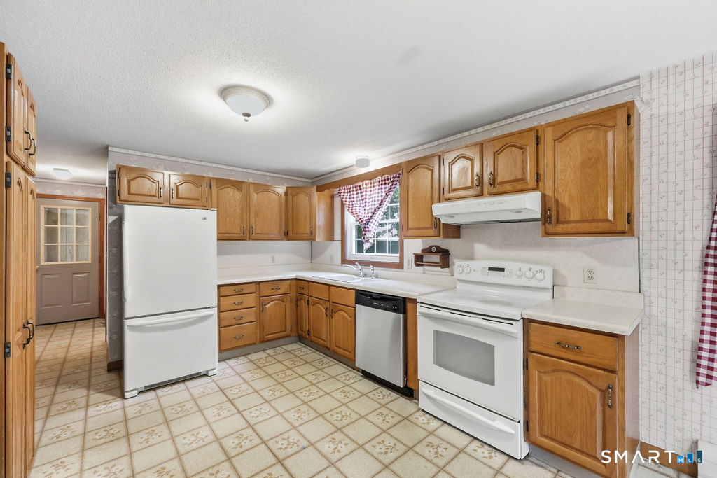 55 Edwards Street Manchester CT 06042