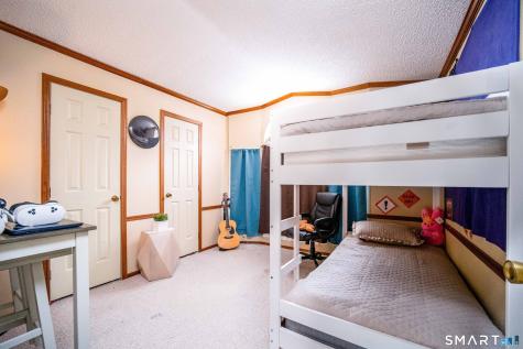 16 Pond Way Windham CT 06256