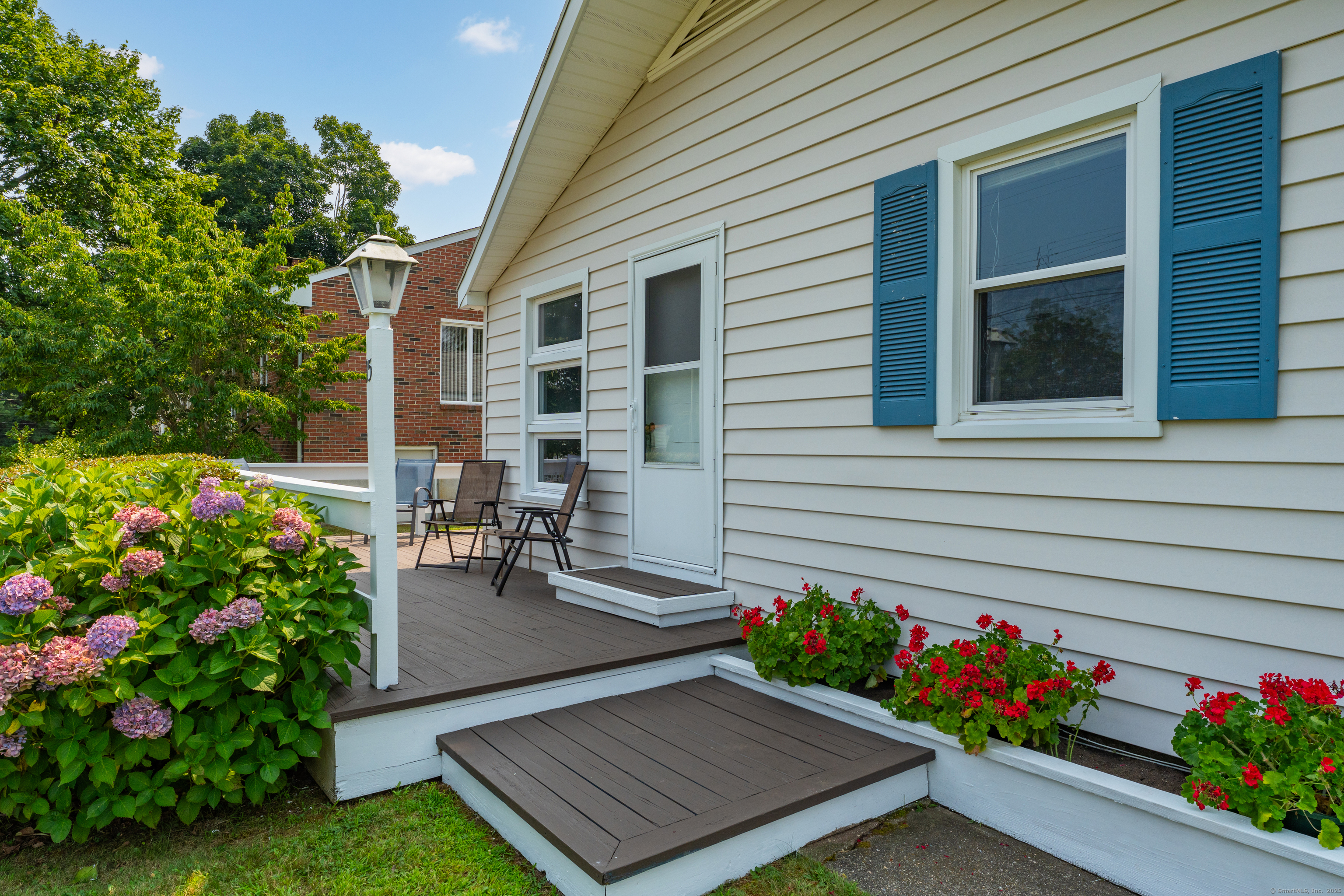 15 Washington Avenue Old Lyme CT 06371