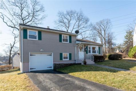 59 Robincrest Drive Waterbury CT 06708