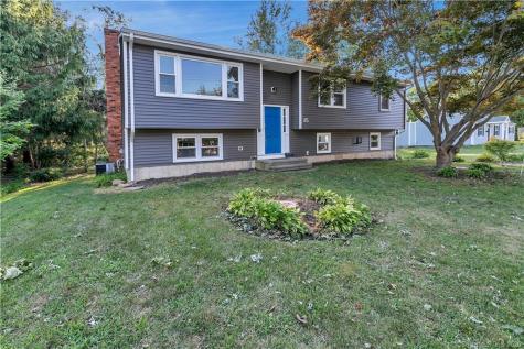 15 Rosemary Lane Guilford CT 06437