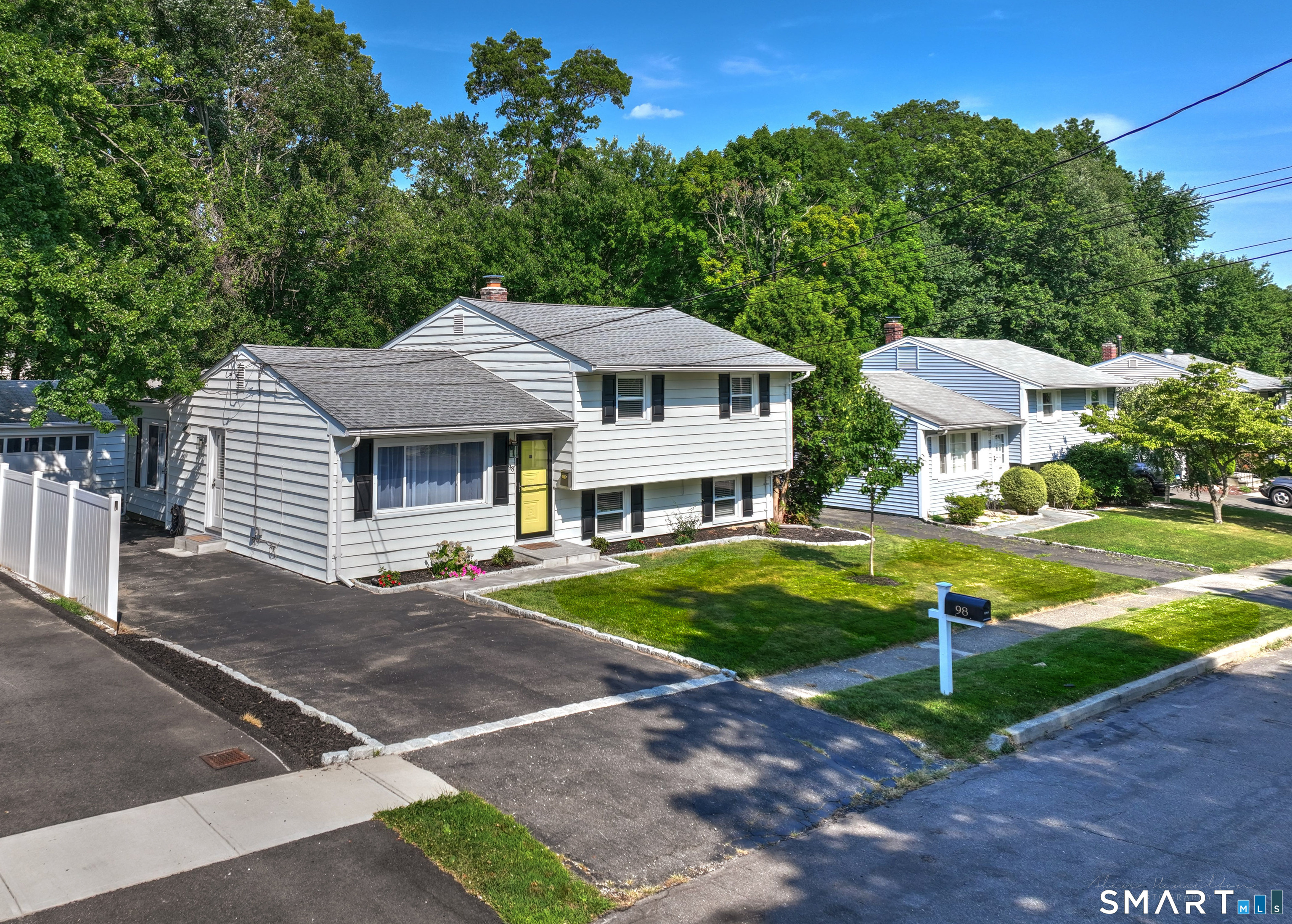 98 Youngstown Road Fairfield CT 06824