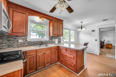 54 Manor Lane South Windsor CT 06074