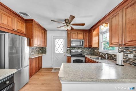 54 Manor Lane South Windsor CT 06074