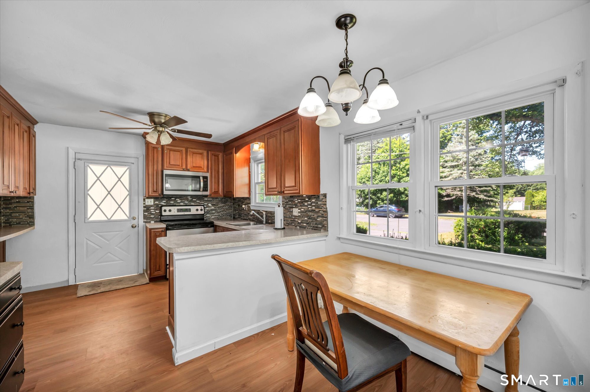 54 Manor Lane South Windsor CT 06074