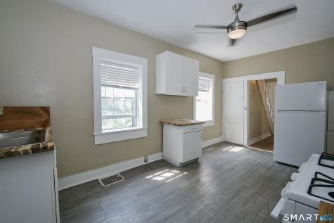 286 Bloomfield Avenue West Hartford CT 06117