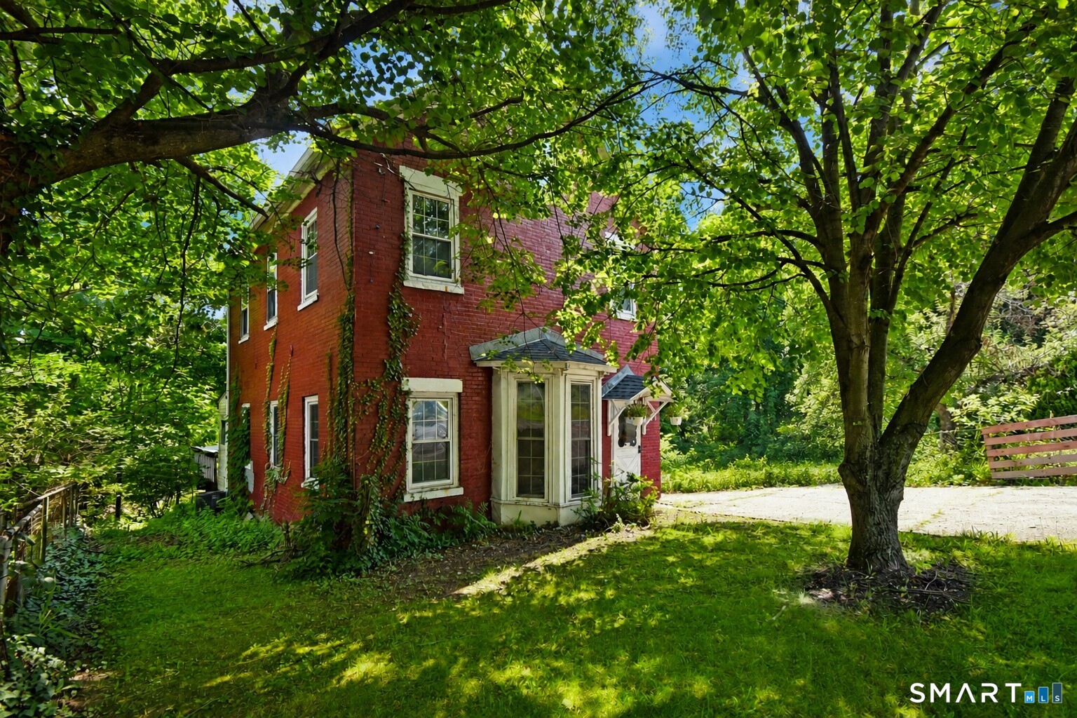 286 Bloomfield Avenue West Hartford CT 06117