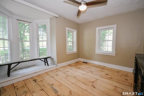 286 Bloomfield Avenue West Hartford CT 06117