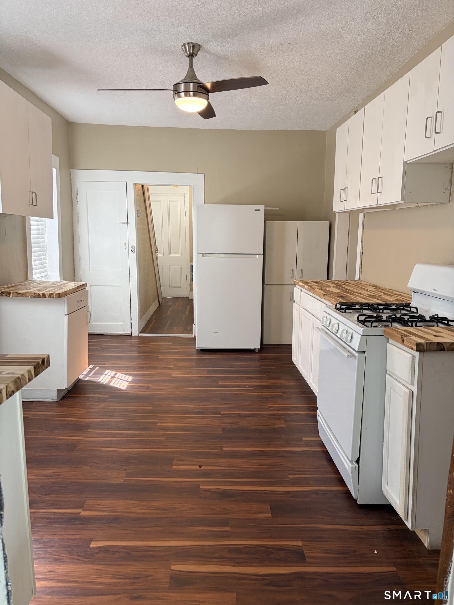 286 Bloomfield Avenue West Hartford CT 06117