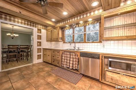 60 Rochford Avenue Hamden CT 06514