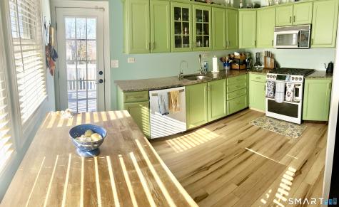 416 Lighthouse Road New Haven CT 06512